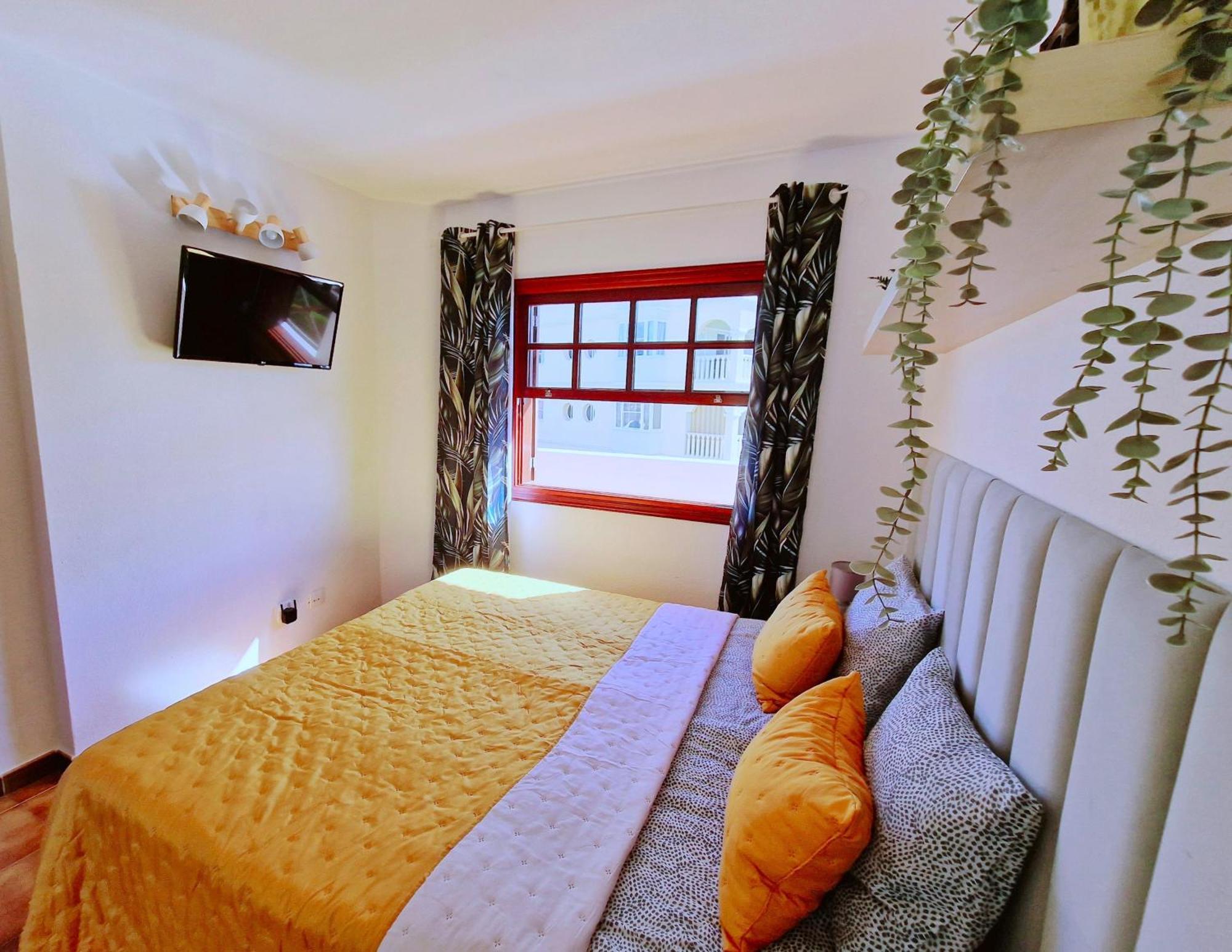 Strelitzia Apartment - Ocean View & Heated Pool ซานมิเกลเดียโบนา ภายนอก รูปภาพ